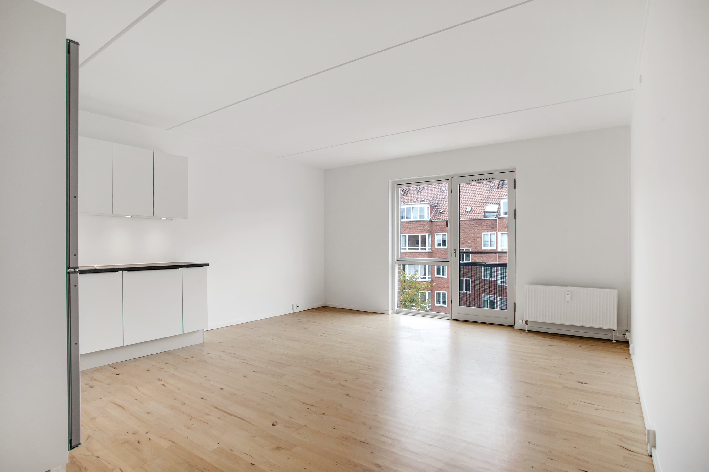 Stor 3 værelses lejlighed med masser af lys 1