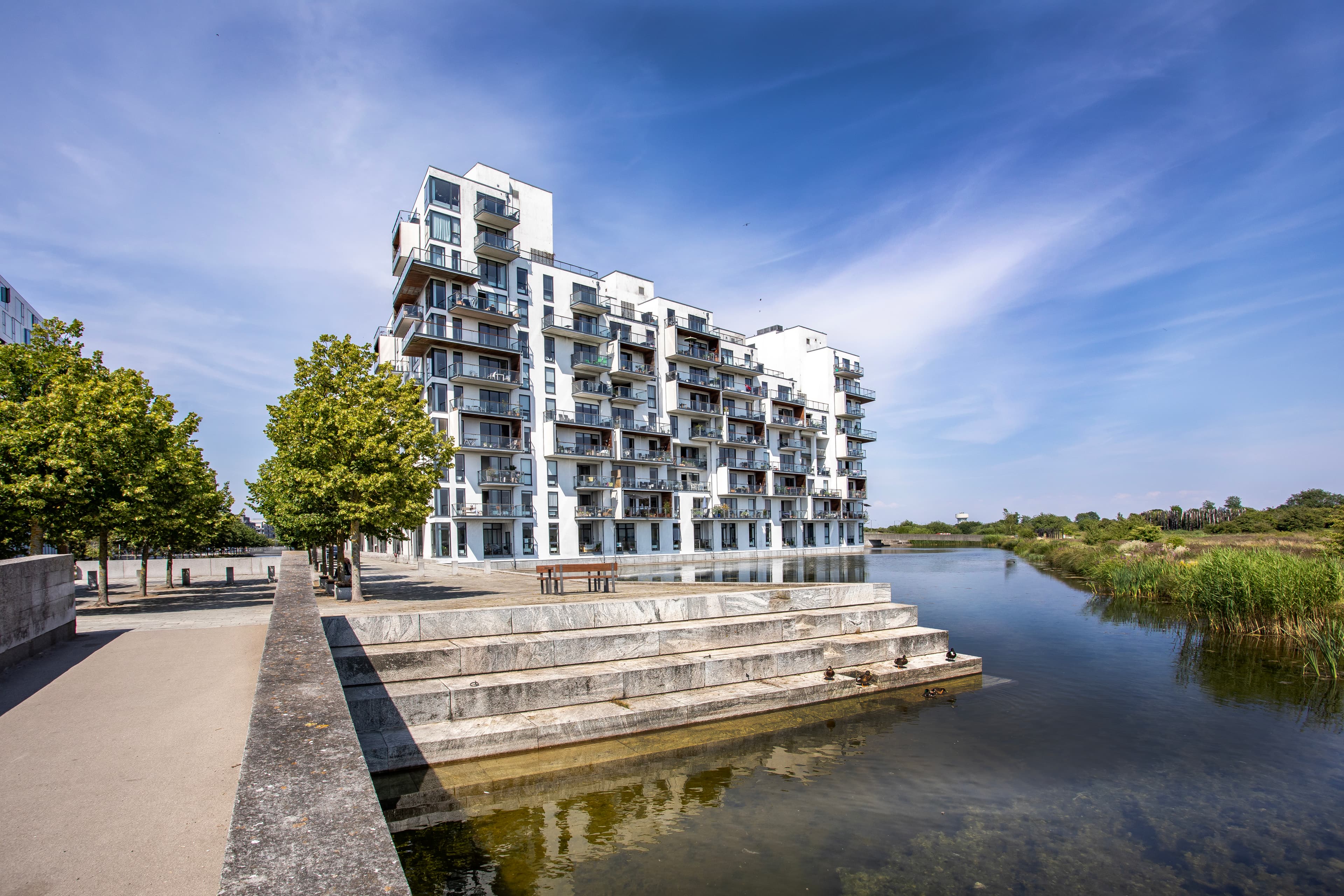 Stævnen eksteriør facade ud mod vestamagersøen