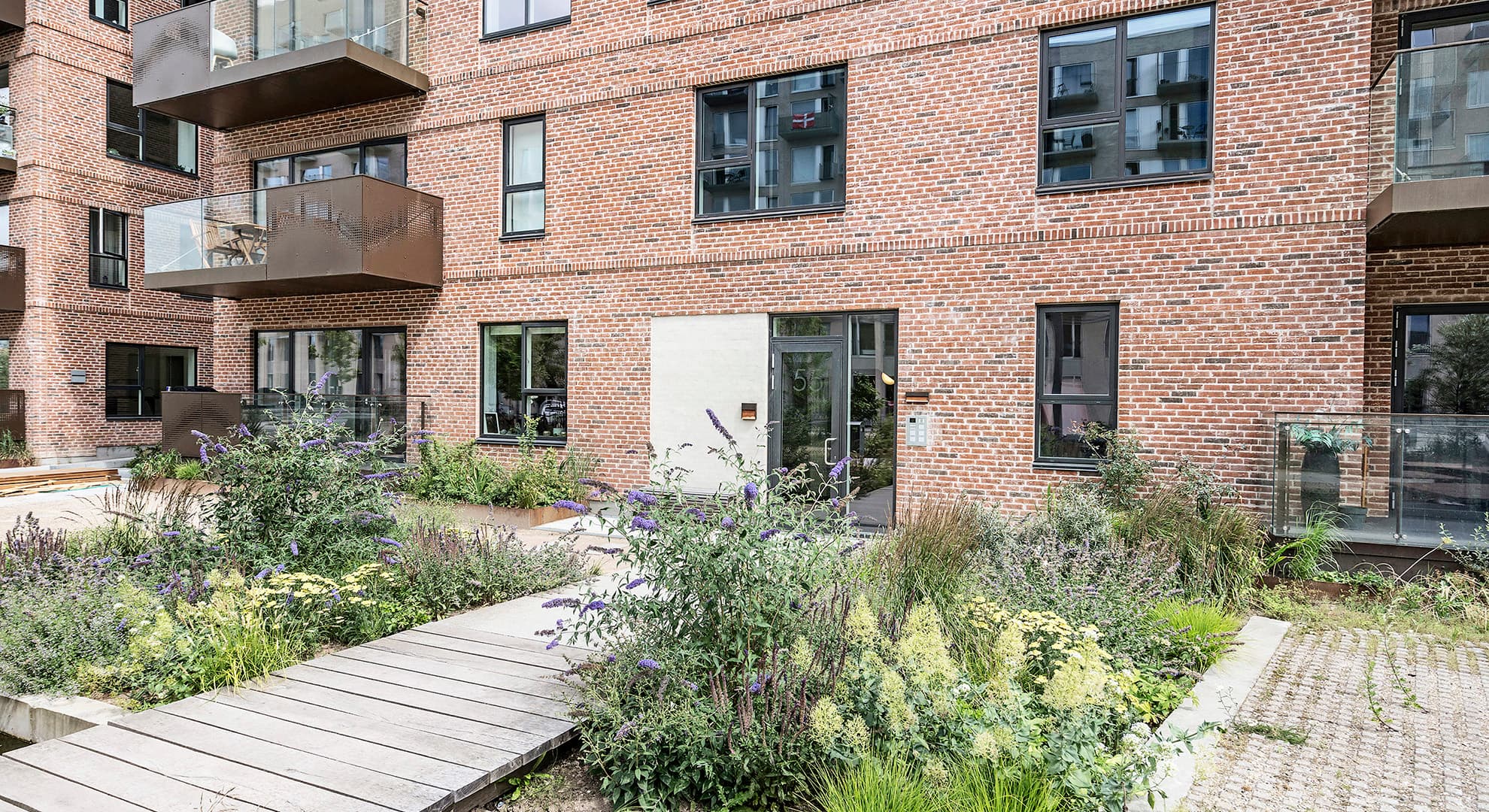 2 værelses lejlighed tæt på Metroen 1