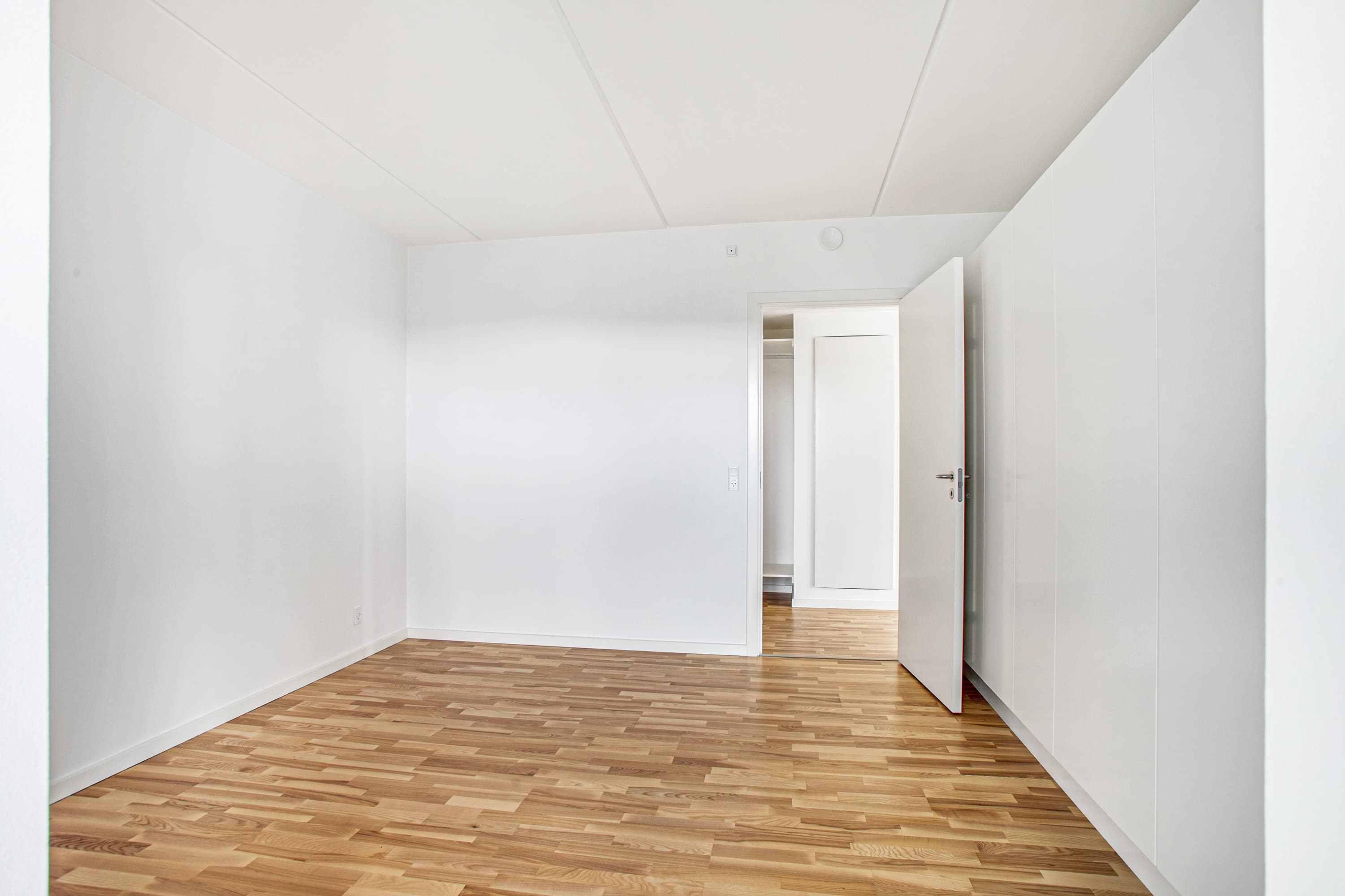 Stor 2 værelses lejlighed med altan 3