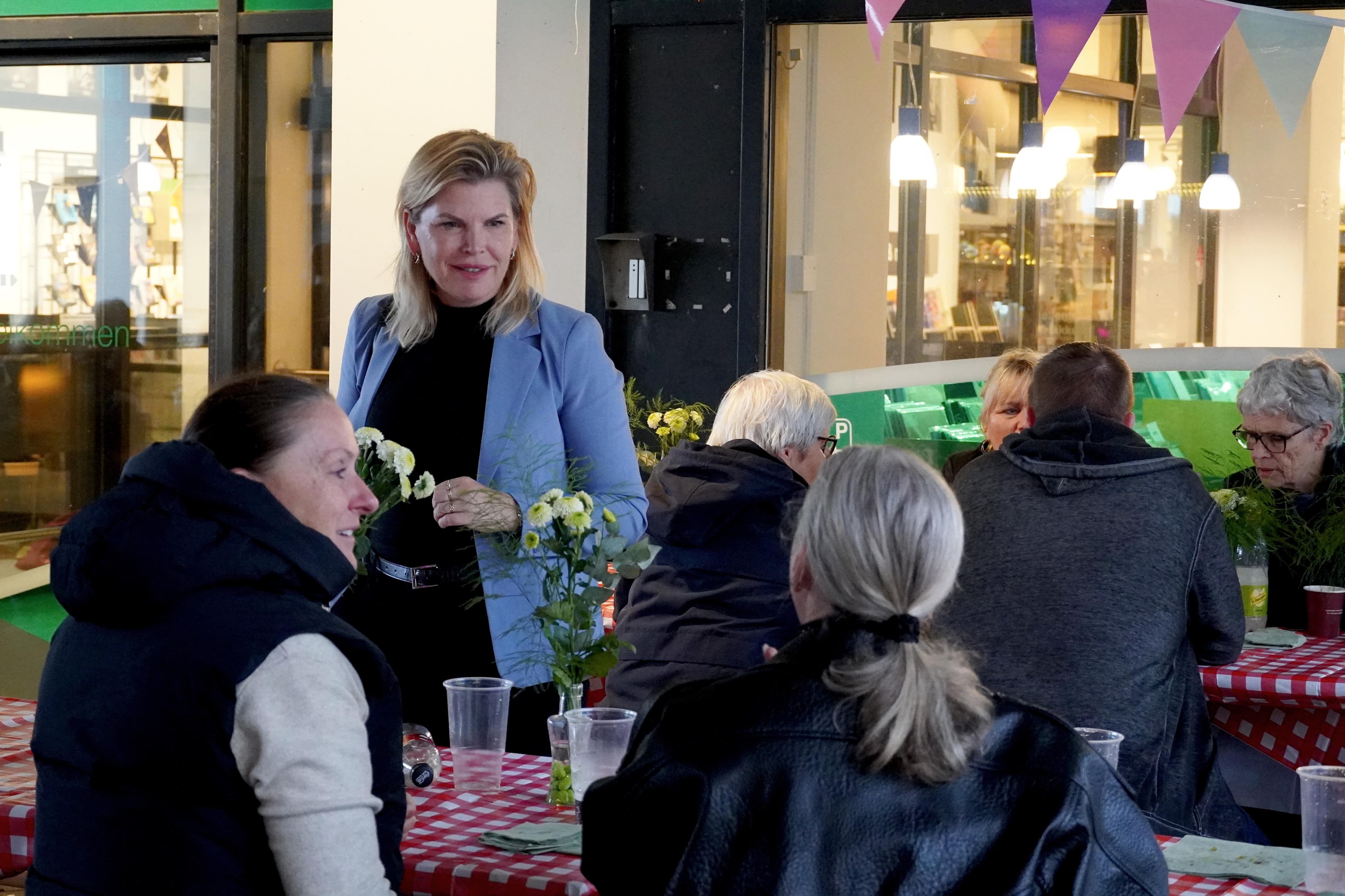Greves borgmester, Pernille Beckmann, deltog i fællesspisningen.