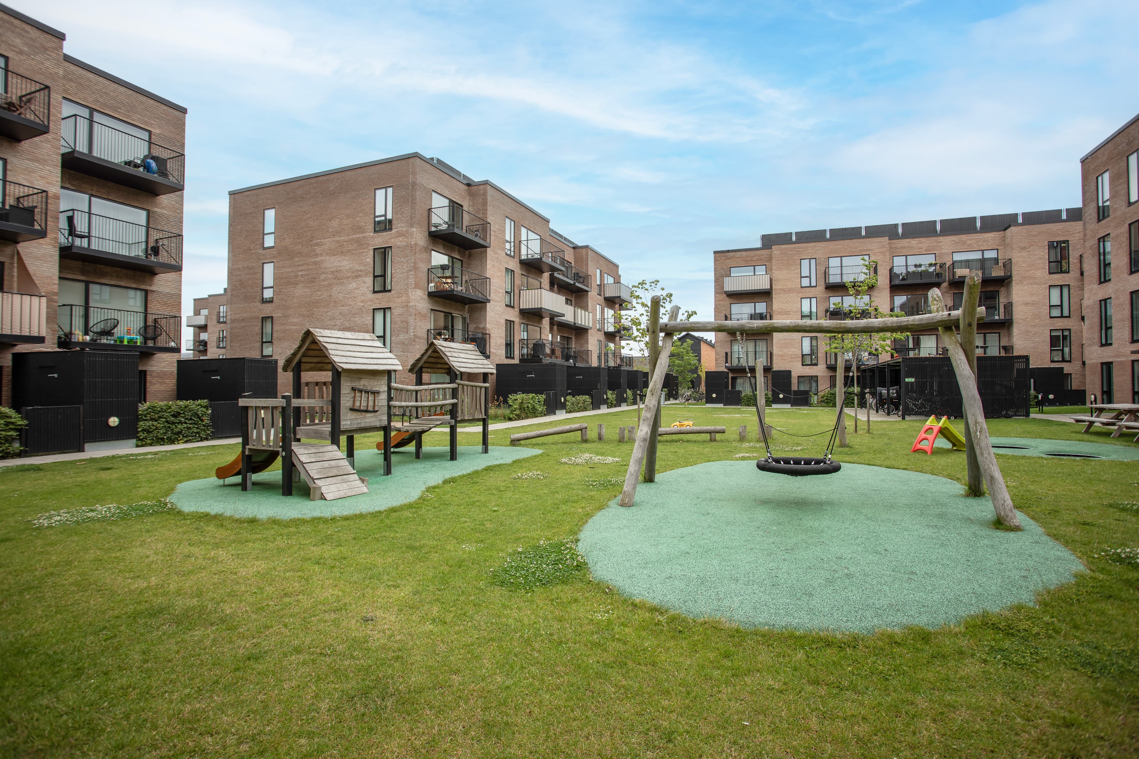 Courtyard area at the Agerhusene property in Høje Taastrup